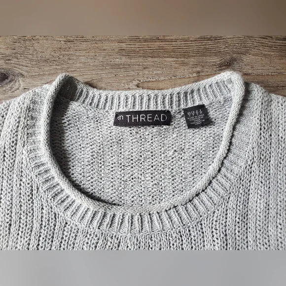 En Thread Knit Sweater - Picture 2 of 6